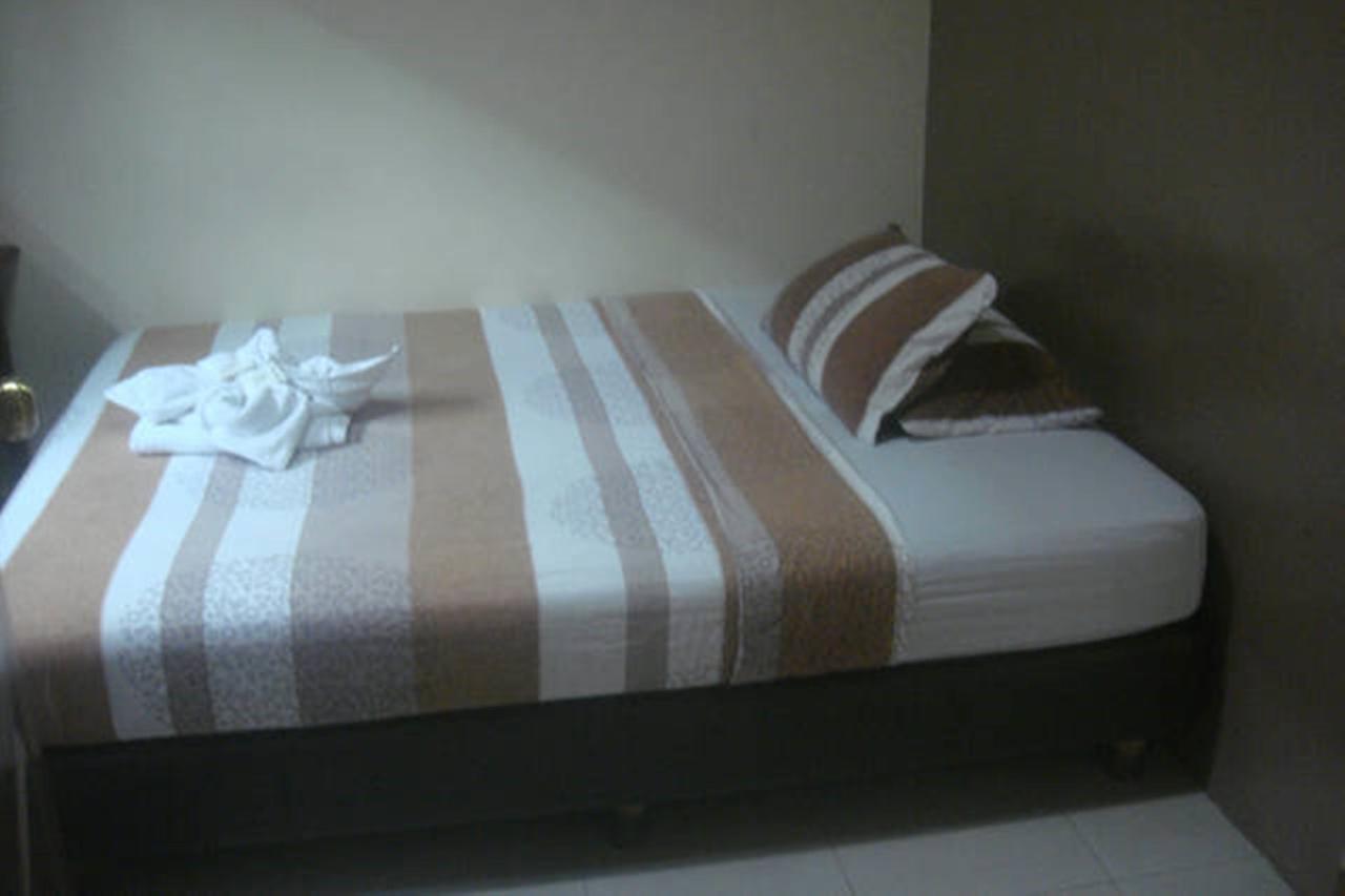 Balibago Villa Hotel Angeles Eksteriør billede